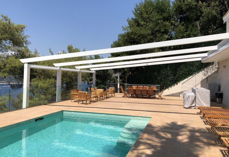 Villa moderne avec Pergola en bord de mer à Nice