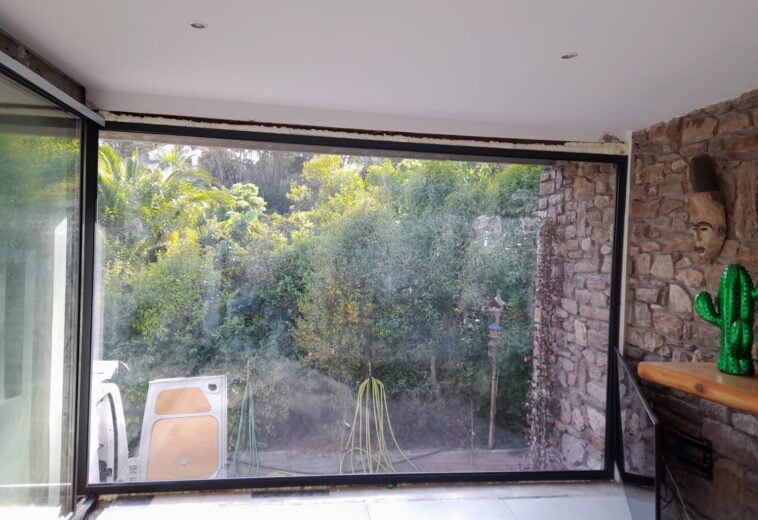 Fenêtres lourdes Cortizo pour Villa